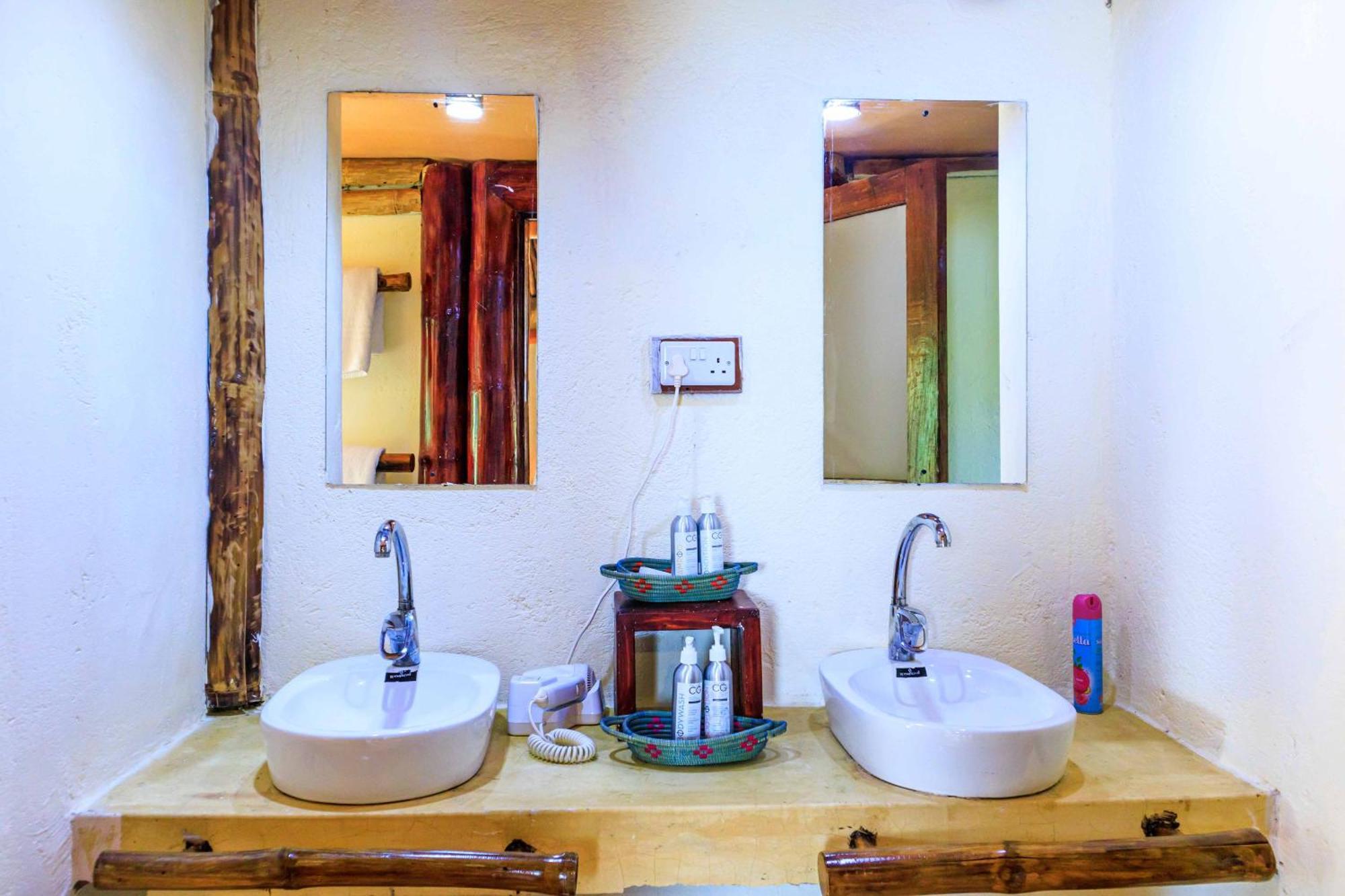 Samburu Elephant Lodge Isiolo 외부 사진